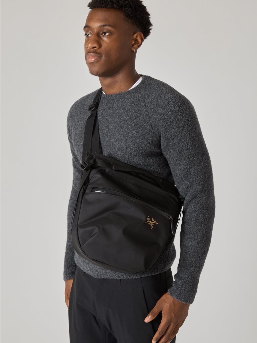 Arc'teryx Arro 8 Shoulders Messenger Bag Discontinued Version - Picture 2 of 11